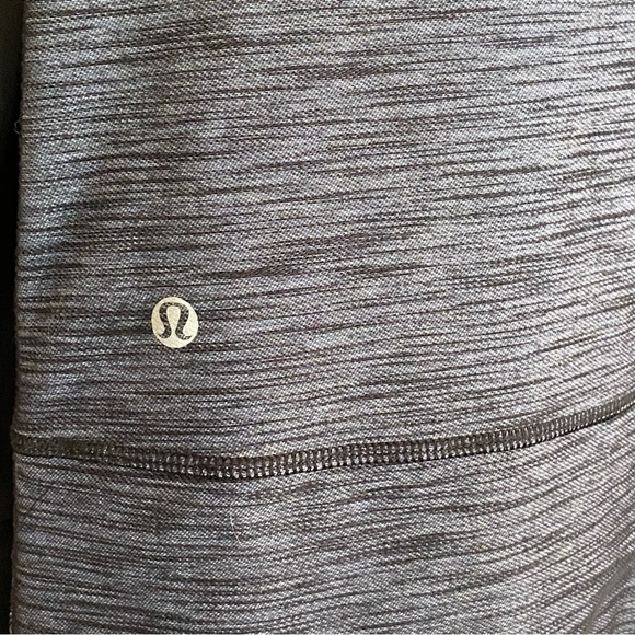 Lululemon Jacket Womens 10 Daily Yoga Gray Coco Pique Black Full Zip Mock Neck - Picture 4 of 7